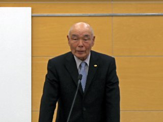 塚越元治副組合長による開会